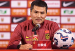 记者：国足主帅邵佳一现场观战申花vs町田，但国脚几无出场