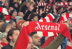 多么震撼的场面！🎵阿森纳球迷高唱着《永远的北伦敦》