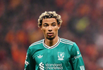 再遭边后卫魔咒重创！萨拉赫超越杰拉德，利物浦1-0力克最强升班马