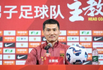 首次以国足主帅身份公开亮相，邵佳一真能“帮助中国足球找回自信心”吗？