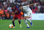 继续拉大优势！亚马尔与姆巴佩交手战绩：亚马尔8胜2负