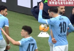 半场-曼城暂1-0索尔福德城 努里造乌龙马尔穆什迸球被吹