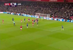 速度慢了点！约克雷斯单刀长驱直入最后射门被挡出