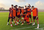 中国队U23亚洲杯名单出炉！王钰栋领衔，依木兰、朱鹏宇落选