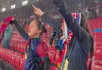 在大雨冰雹中呐喊的巴萨球迷💙🏟️