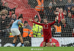 内维尔质疑曼城绝杀球被吹,称裁判扼杀精彩时刻